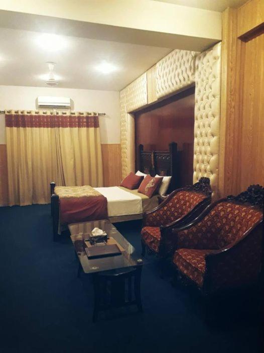 רוואלפינדי Divine Hotel מראה חיצוני תמונה