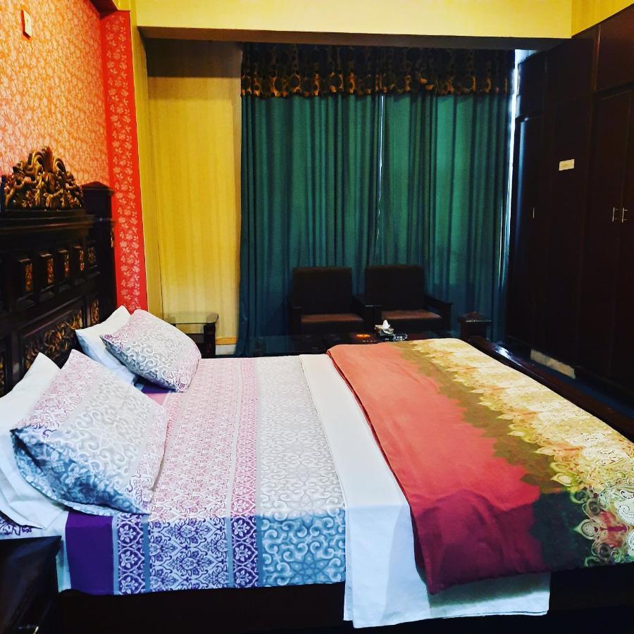 רוואלפינדי Divine Hotel מראה חיצוני תמונה