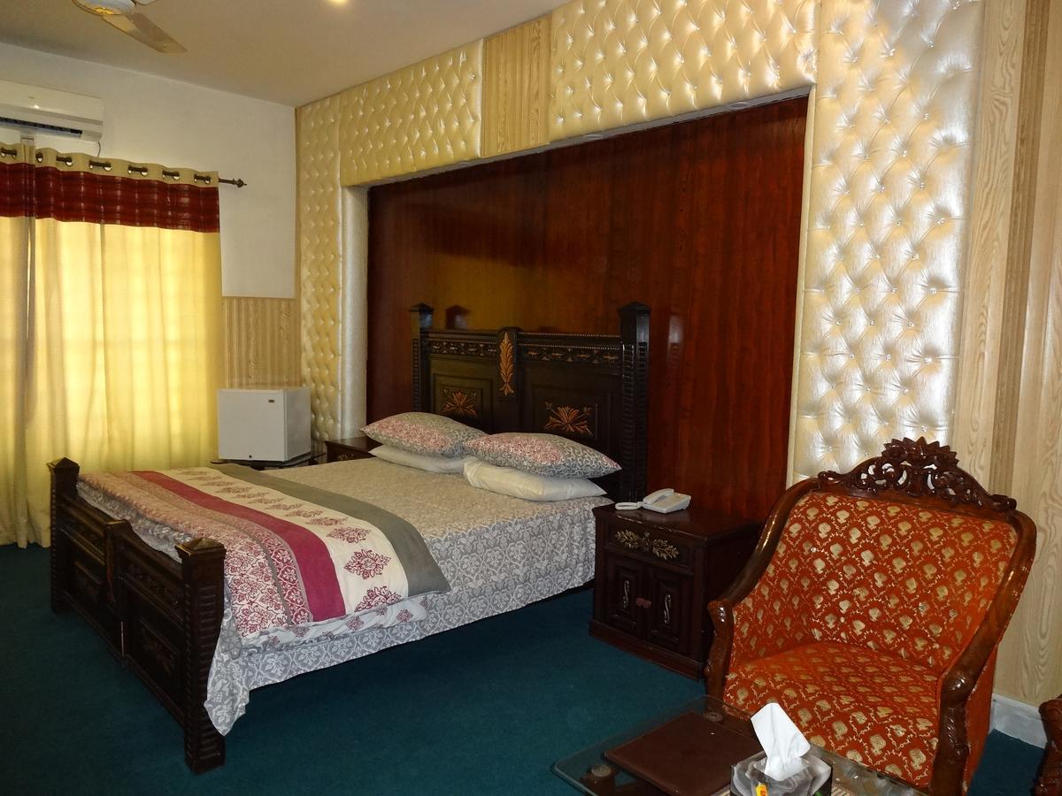 רוואלפינדי Divine Hotel מראה חיצוני תמונה