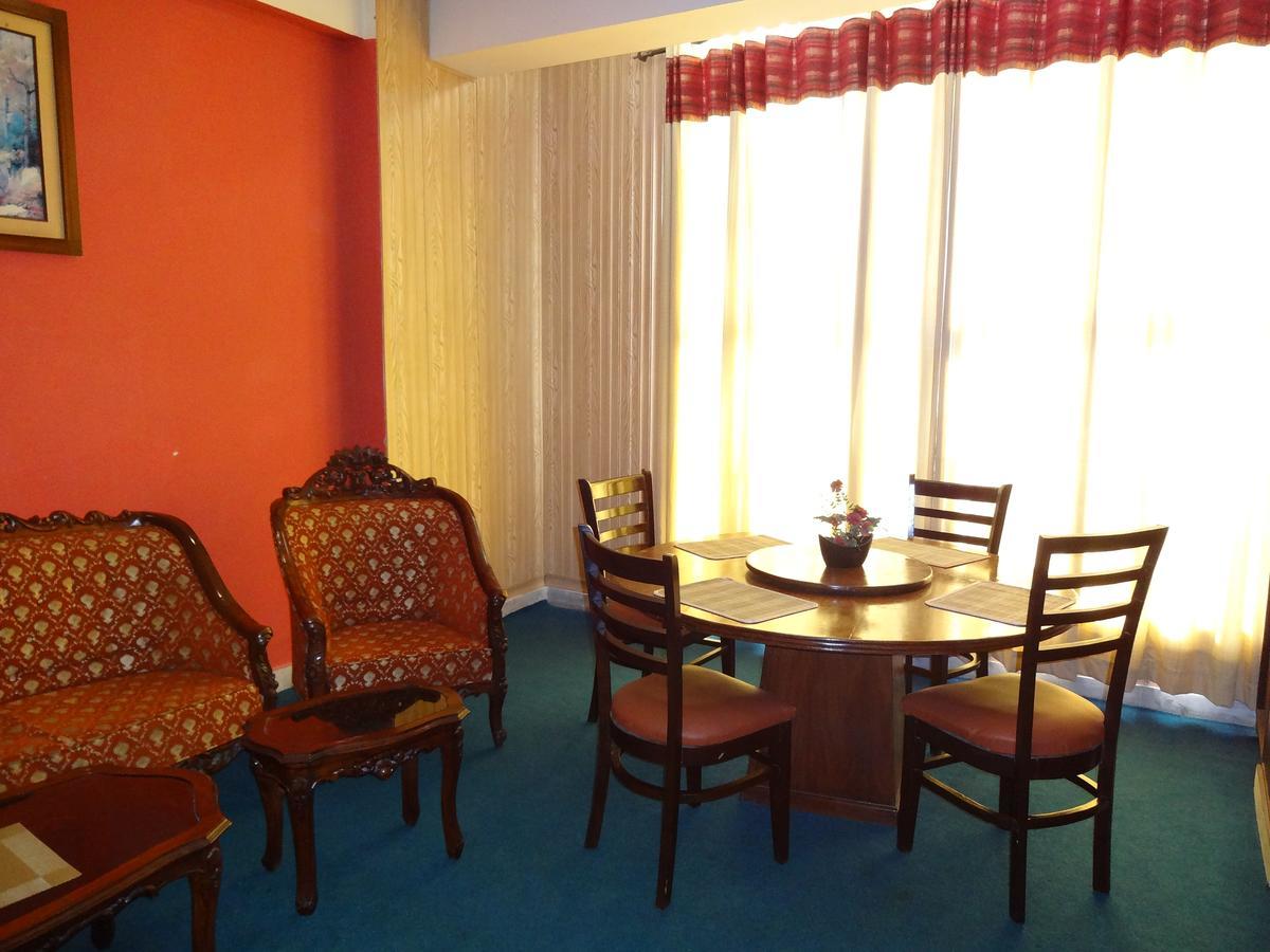 רוואלפינדי Divine Hotel מראה חיצוני תמונה