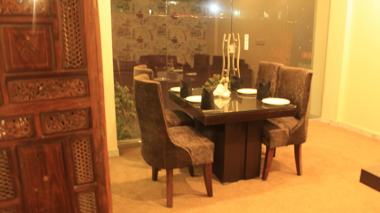 רוואלפינדי Divine Hotel מראה חיצוני תמונה